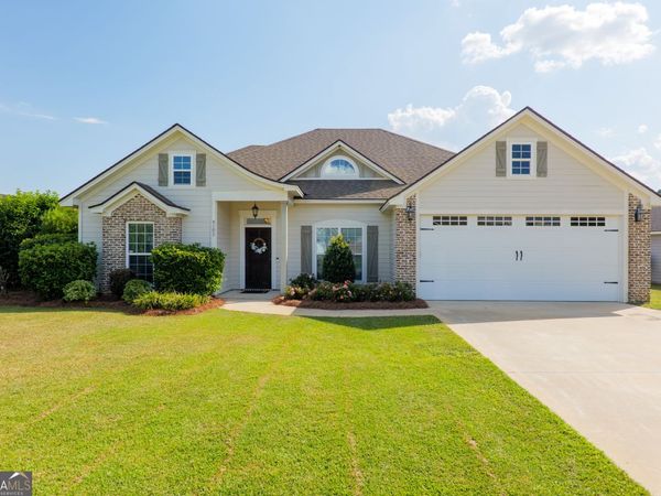 5109 Village Way, Hahira, GA 31632