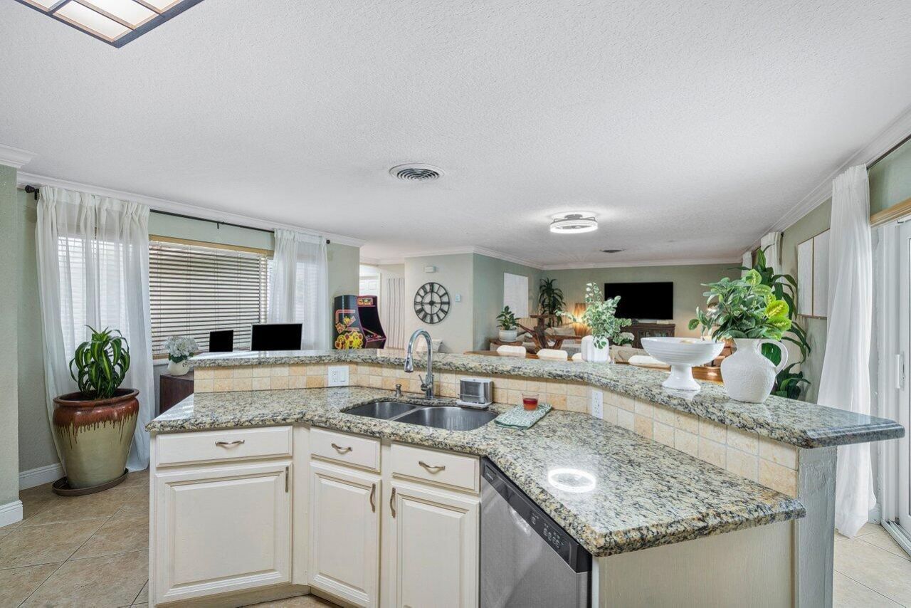 401 SE 14th Avenue, Pompano Beach, FL 33060 Photo