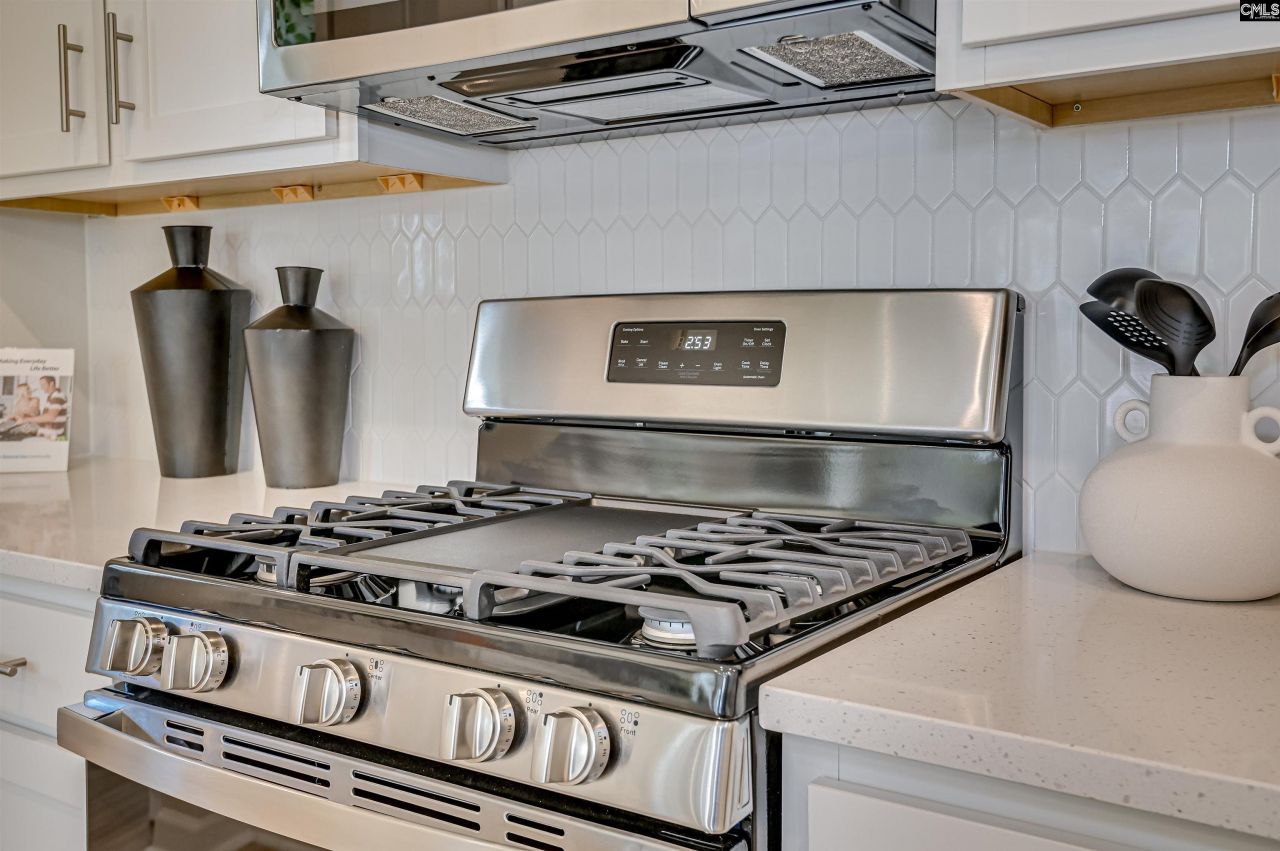 128 Bloomsbury Drive Photo 14