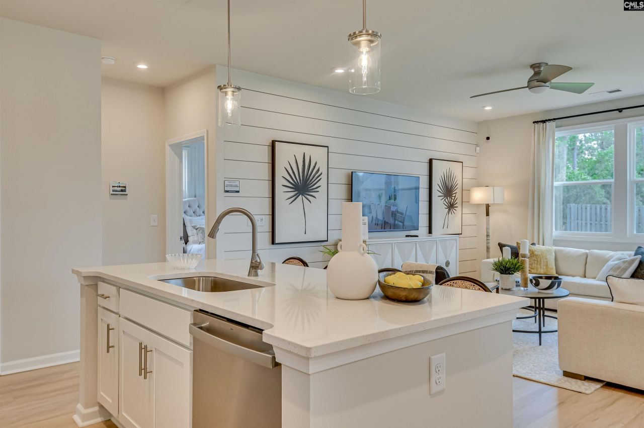 128 Bloomsbury Drive Photo 8