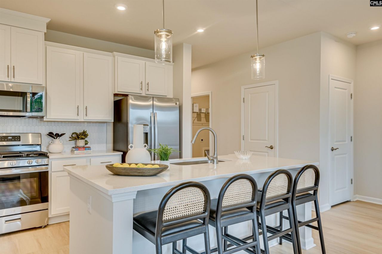 128 Bloomsbury Drive Photo 9