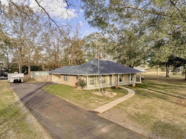 18506 Belle Grove Rd, Prairieville, LA 70769