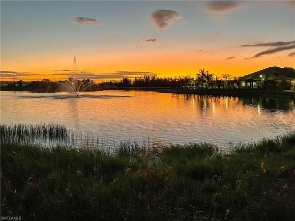 207 Indies dr E, Unit 201, NAPLES, FL 34114