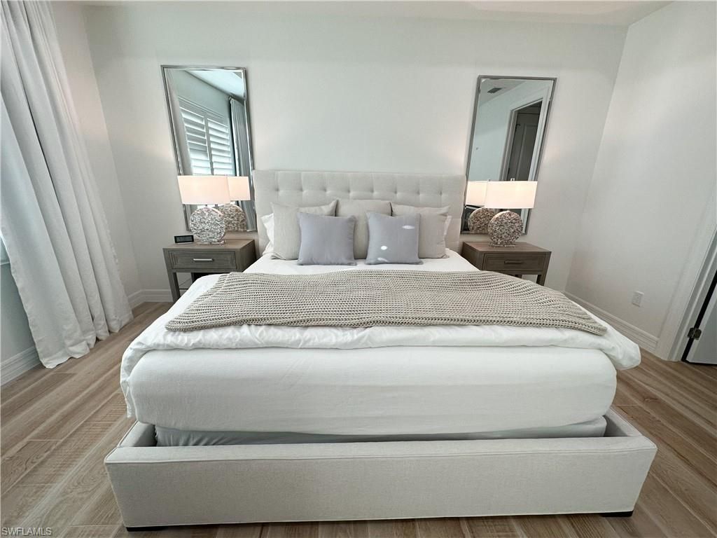 207 Indies Dr E, Unit 201, Naples, FL 34114 Photo