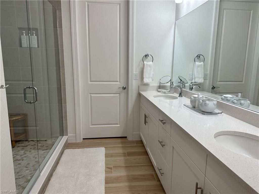 207 Indies Dr E, Unit 201, Naples, FL 34114 Photo