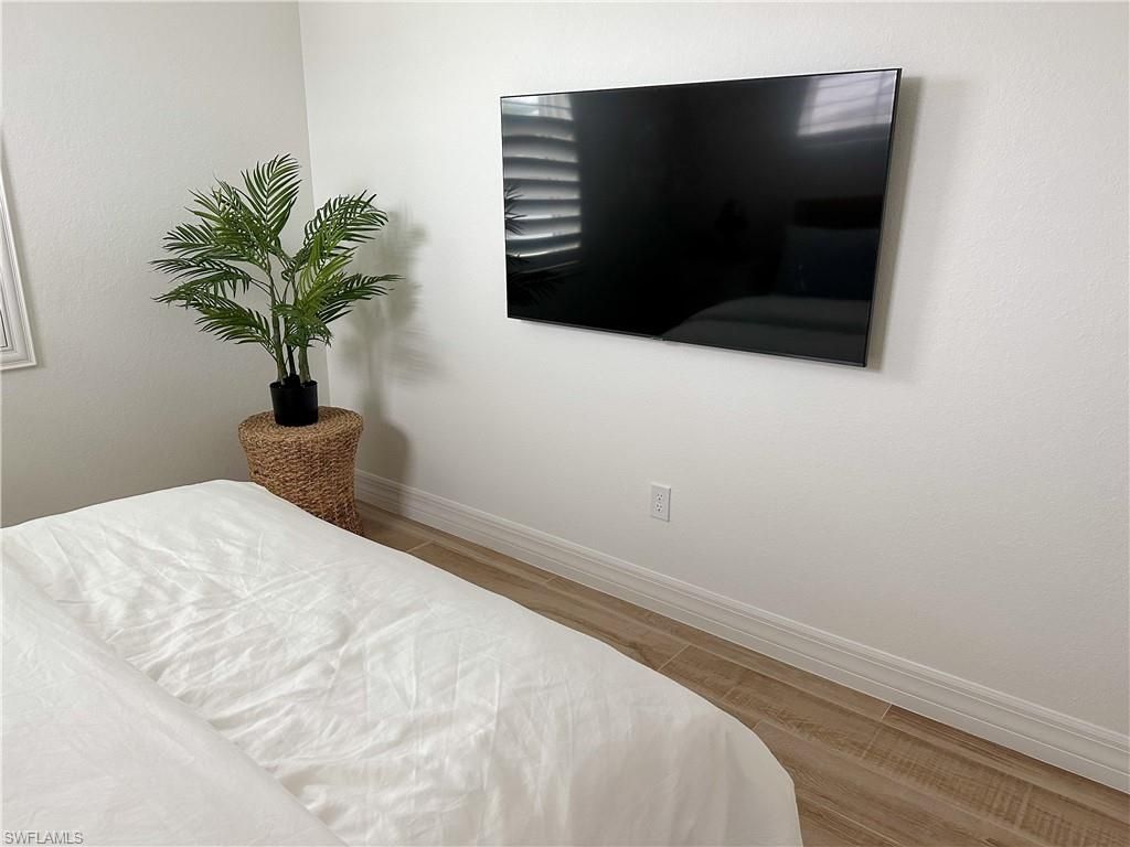 207 Indies Dr E, Unit 201, Naples, FL 34114 Photo
