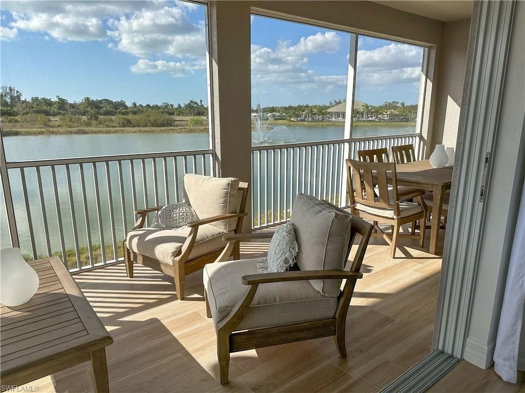 207 Indies Dr E, Unit 201, Naples, FL 34114 Photo