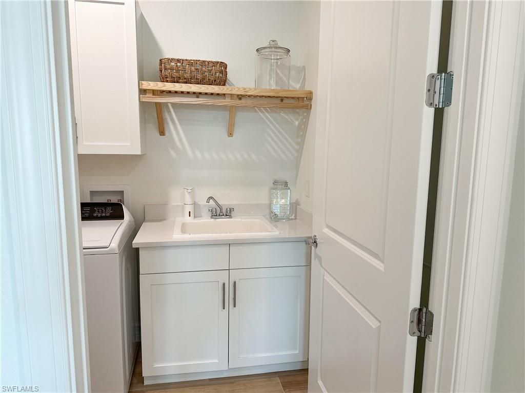207 Indies Dr E, Unit 201, Naples, FL 34114 Photo