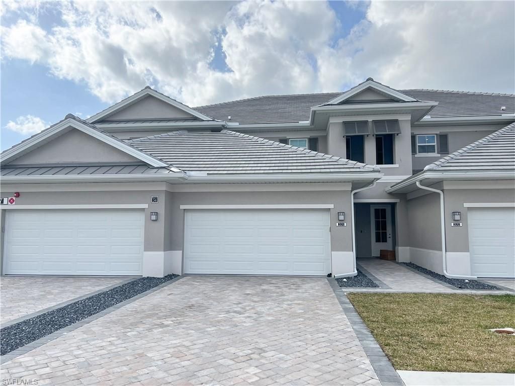 207 Indies Dr E, Unit 201, Naples, FL 34114 Photo