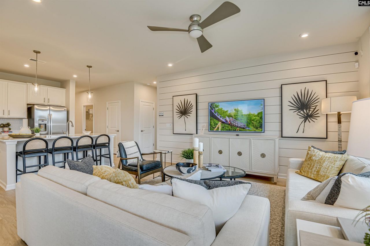 127 Bloomsbury Drive Photo 17