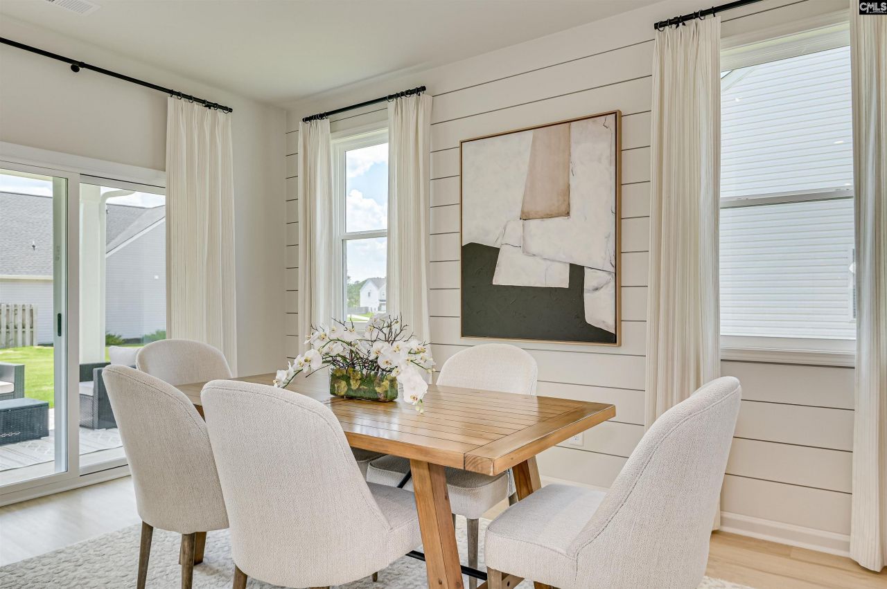 127 Bloomsbury Drive Photo 19