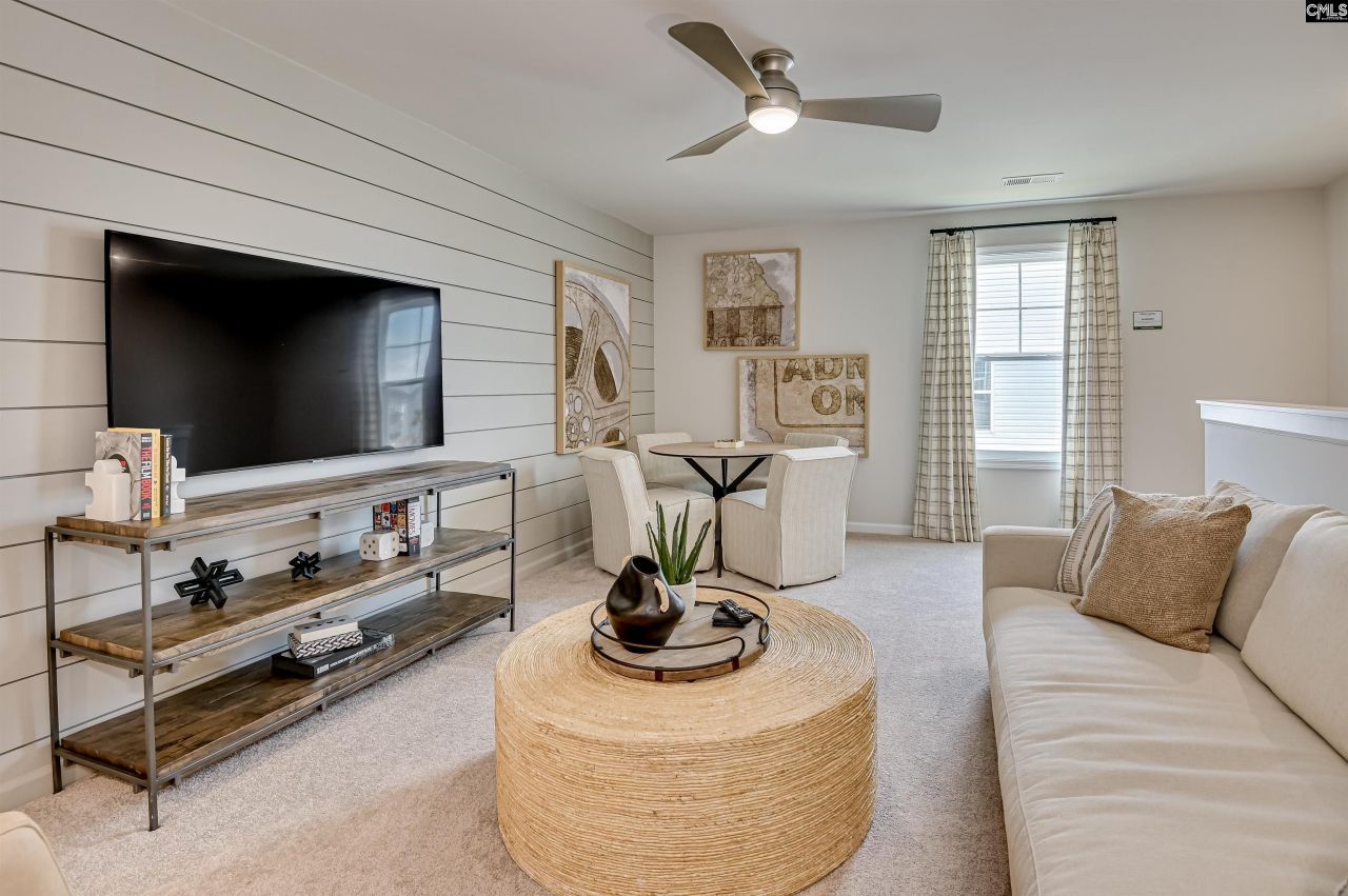 127 Bloomsbury Drive Photo 27