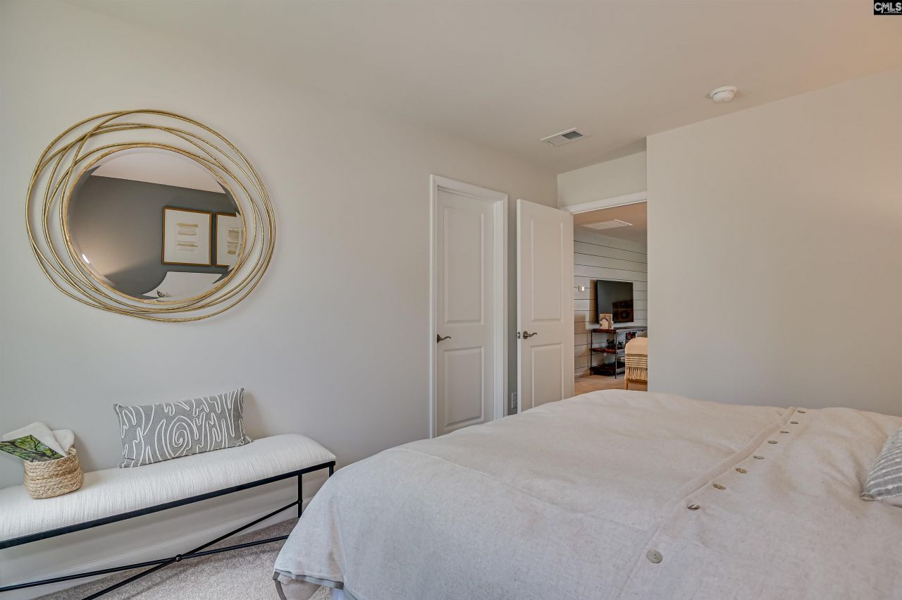 127 Bloomsbury Drive Photo 33