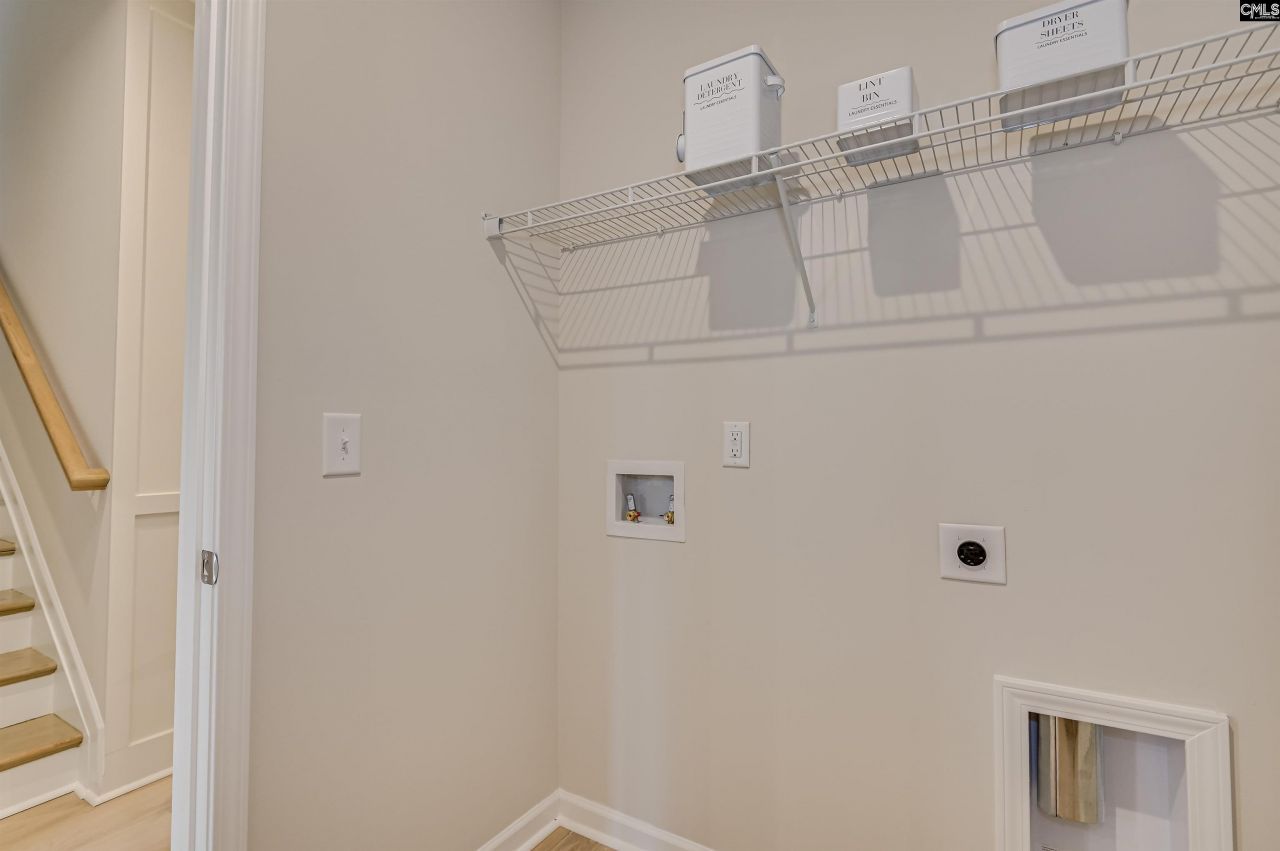 127 Bloomsbury Drive Photo 34