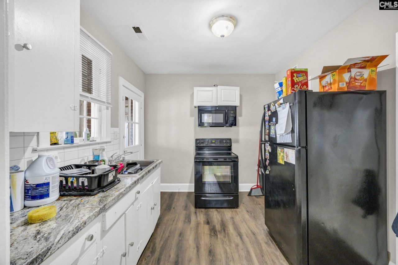 613 Joan Street  Photo 10