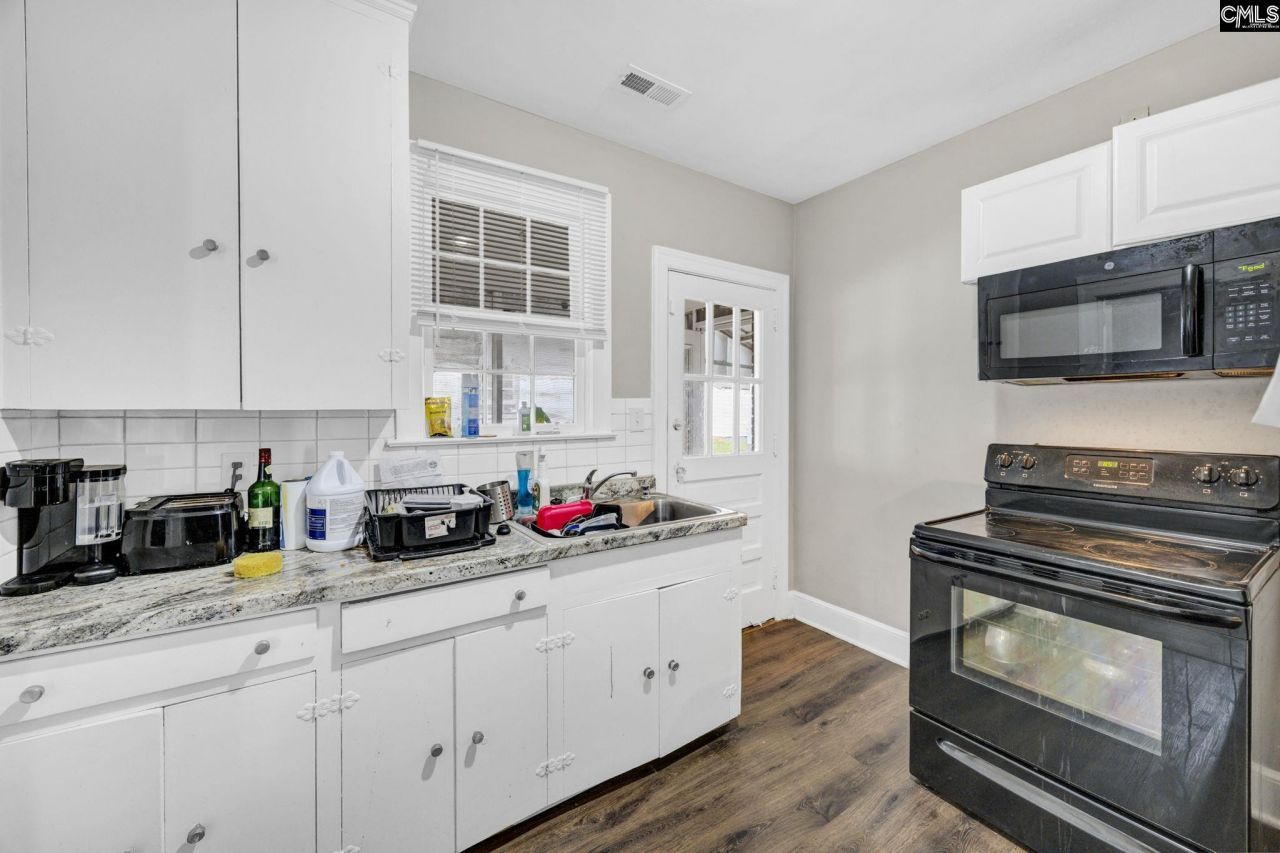 613 Joan Street  Photo 11