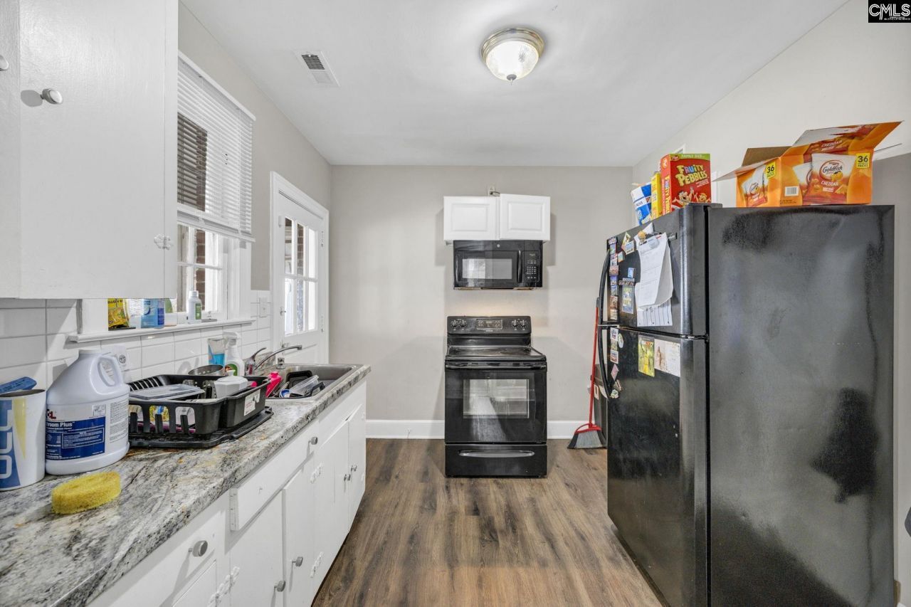 613 Joan Street  Photo 12