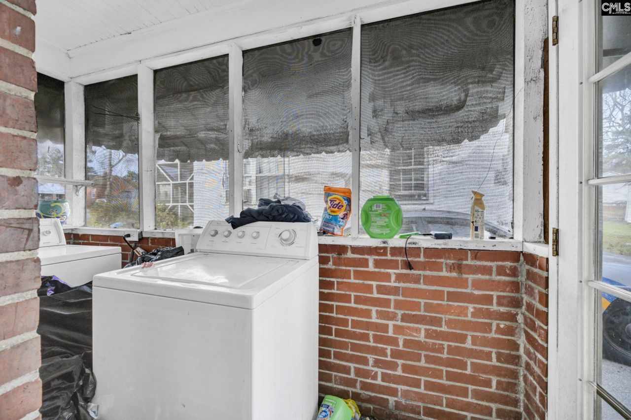 613 Joan Street  Photo 24