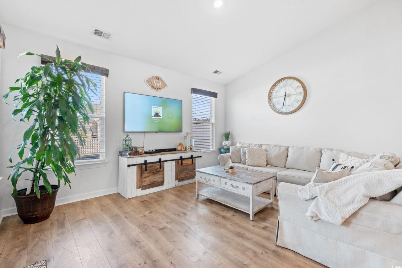 426 Goldenrod Circle Photo 12