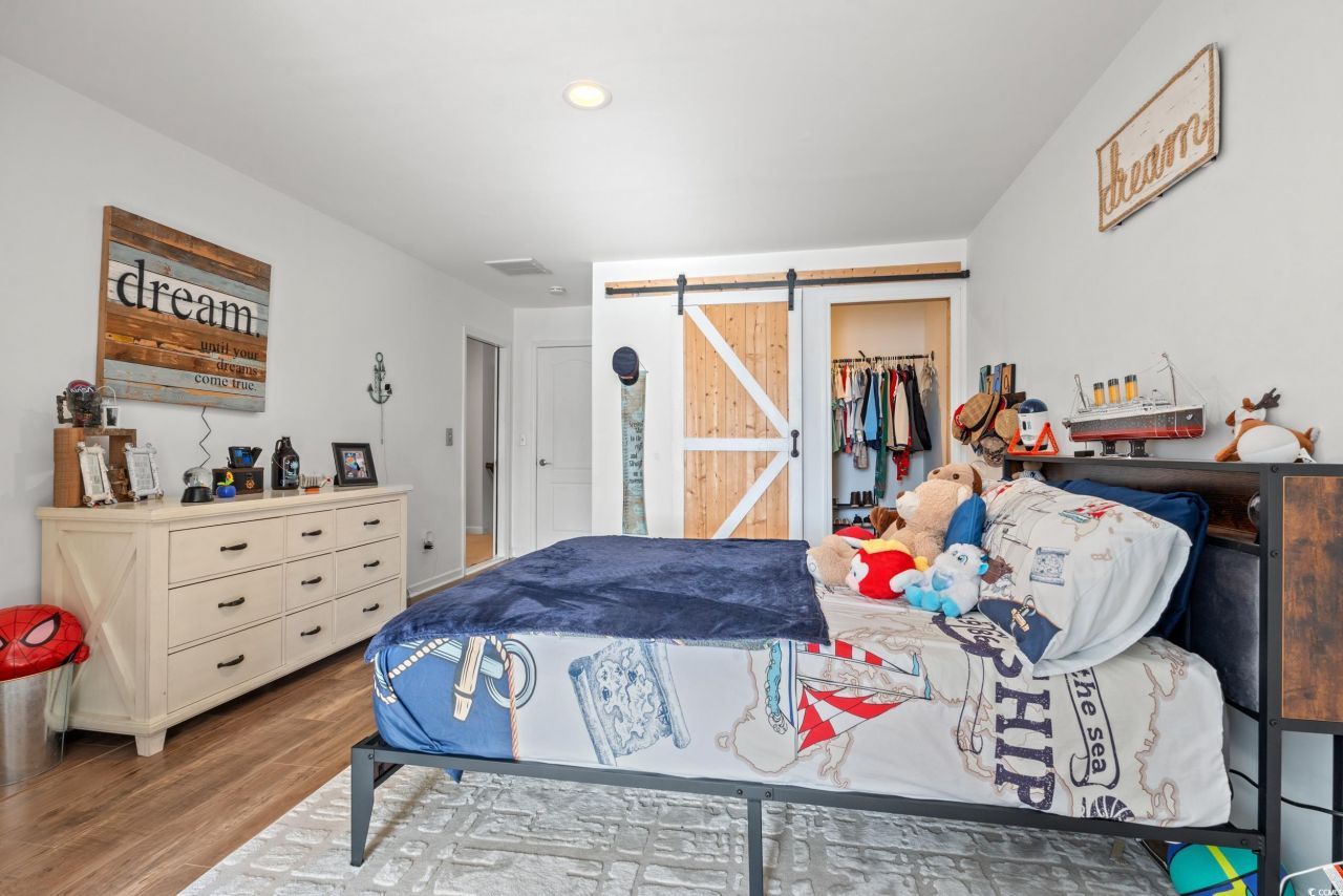 426 Goldenrod Circle Photo 22