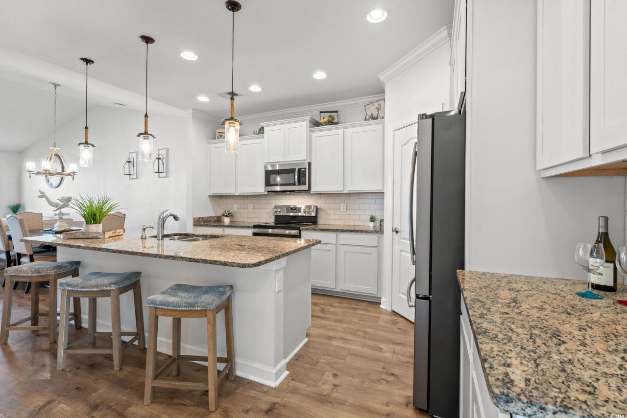 426 Goldenrod Circle Photo 6