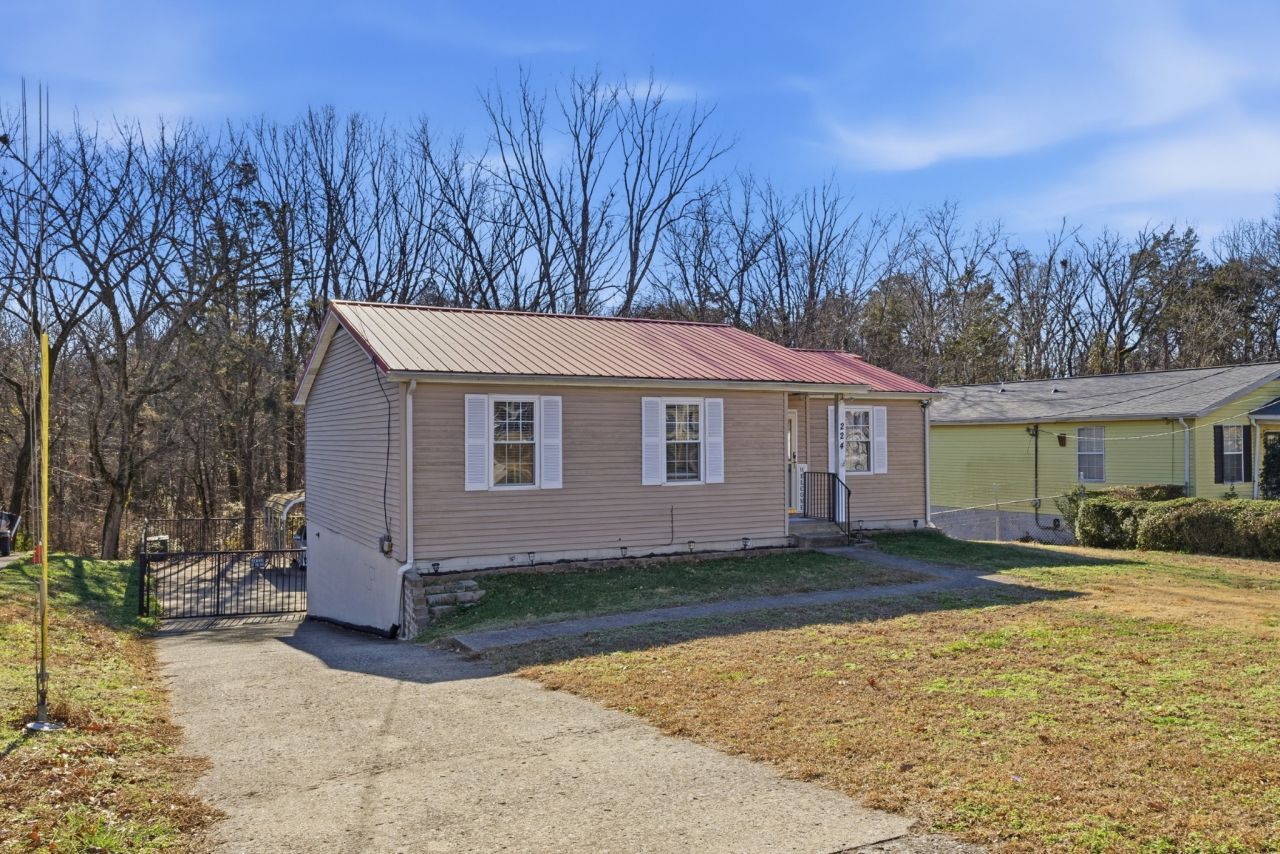 224 Manzano Rd, Madison, TN 37115 Main Photo