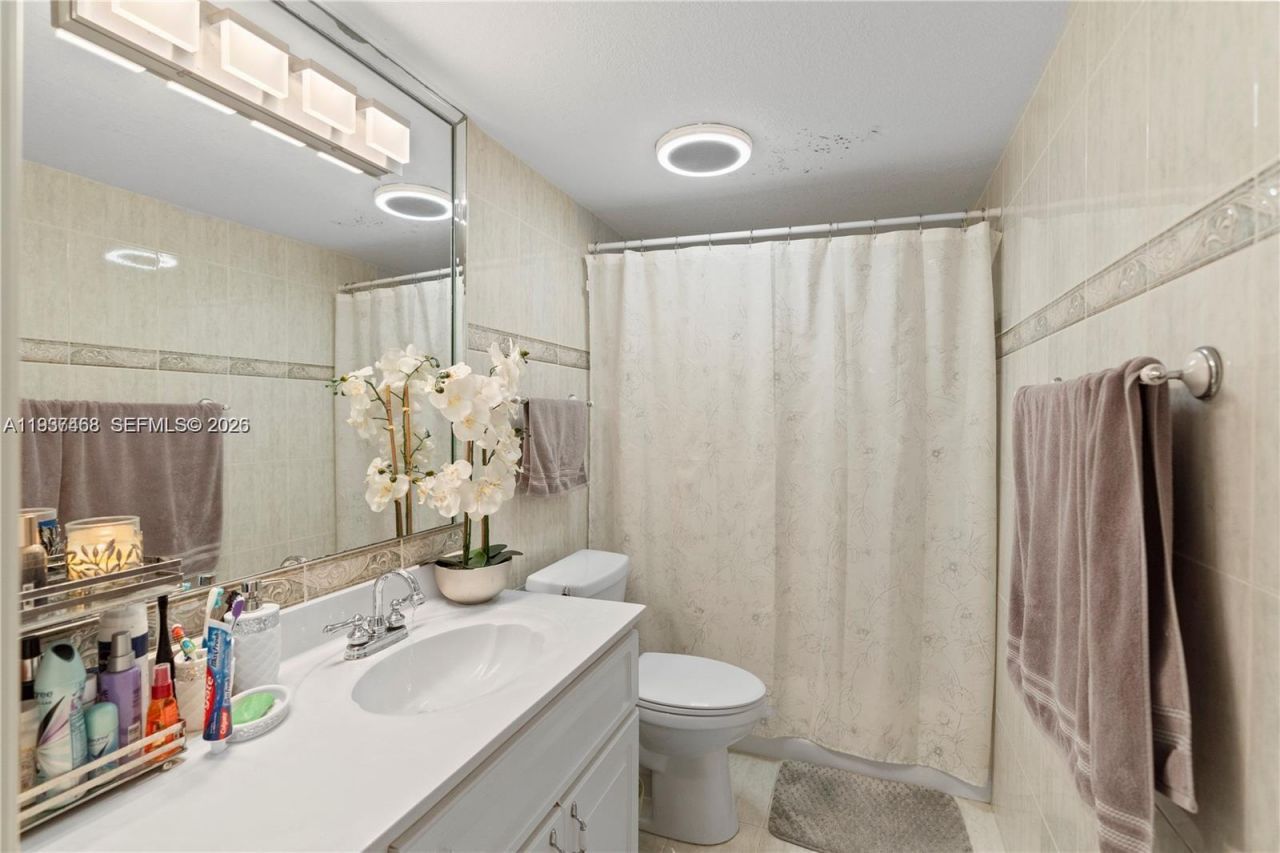 1810 W 56th St, Unit 3223, Hialeah, FL 33012 Photo