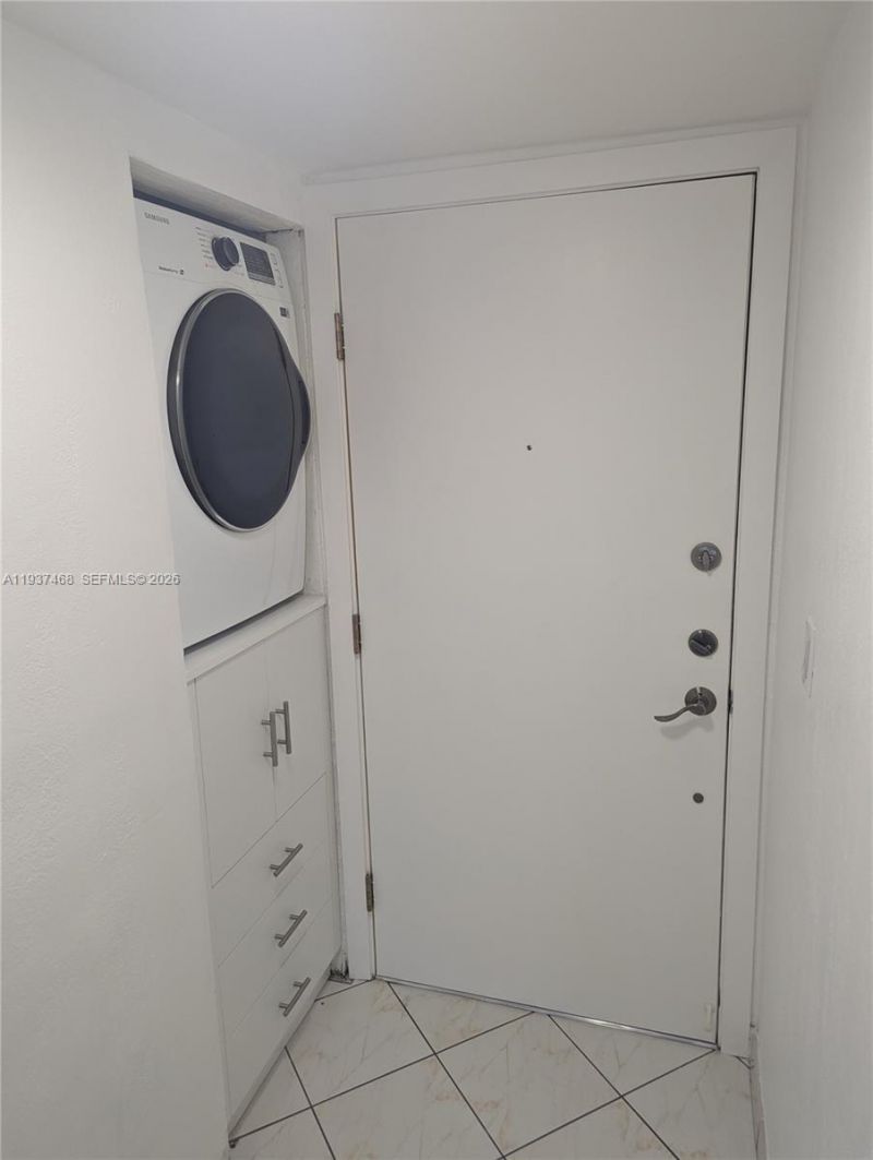 1810 W 56th St, Unit 3223, Hialeah, FL 33012 Photo