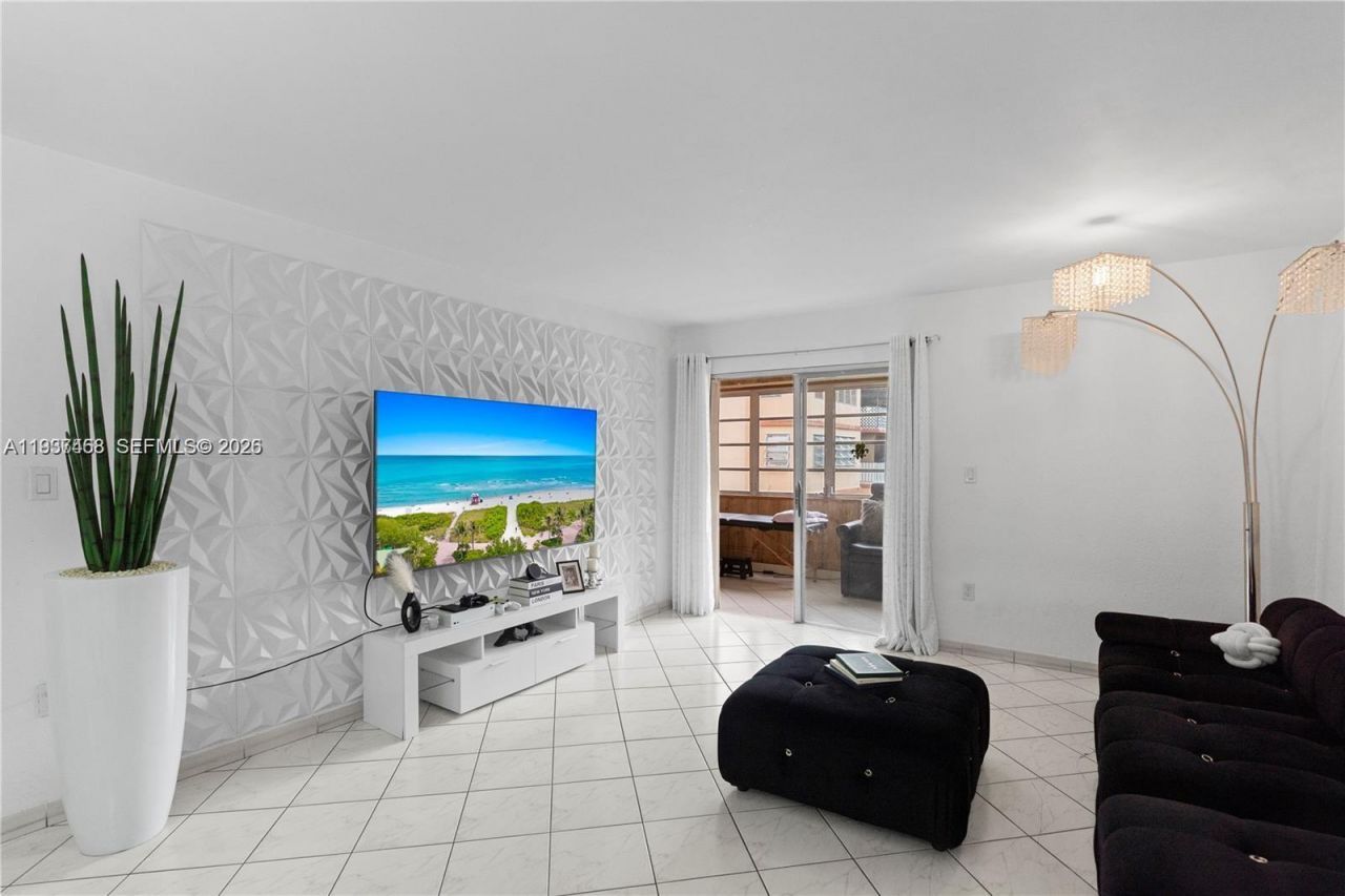 1810 W 56th St, Unit 3223, Hialeah, FL 33012 Photo