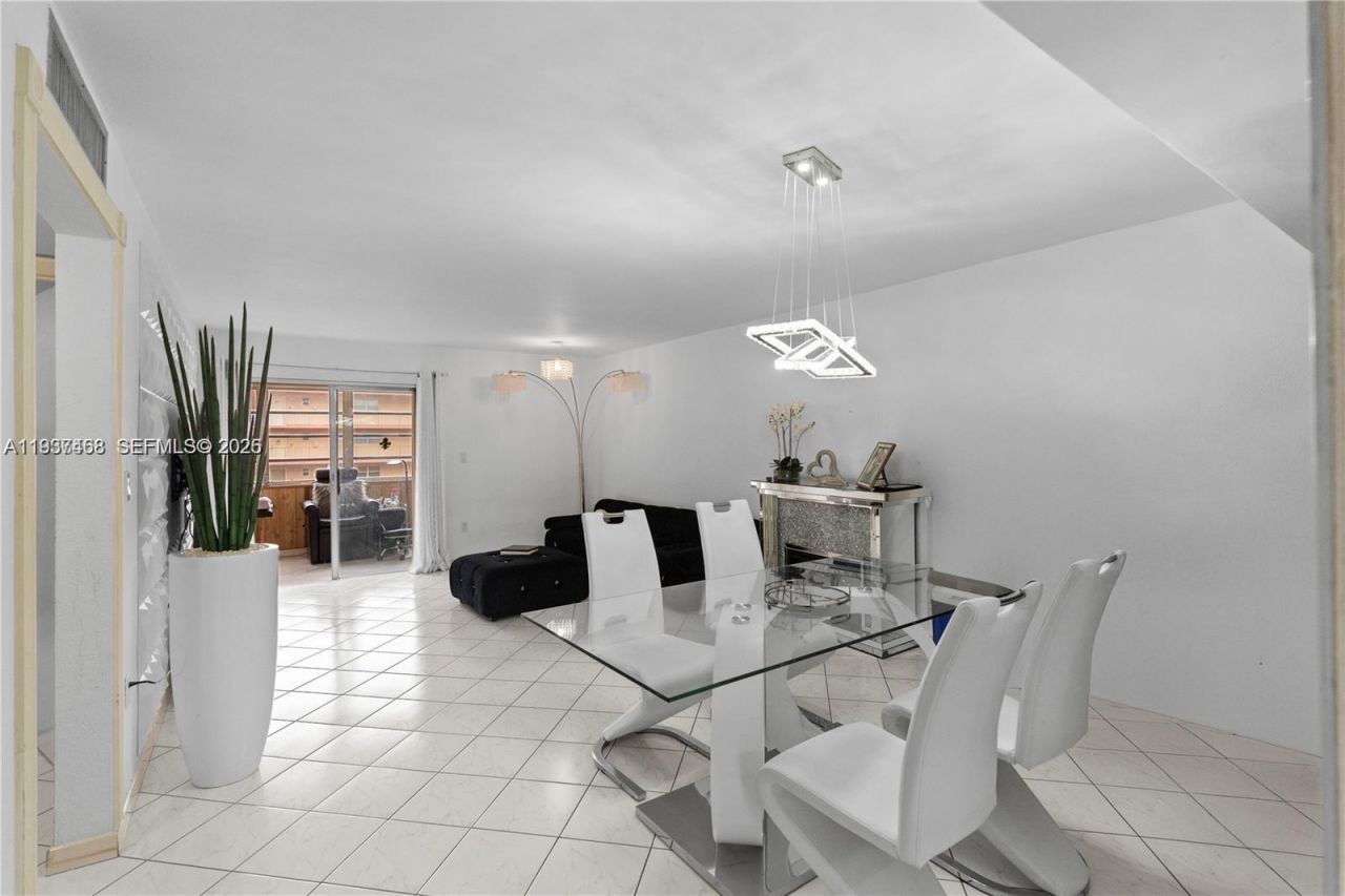 1810 W 56th St, Unit 3223, Hialeah, FL 33012 Photo