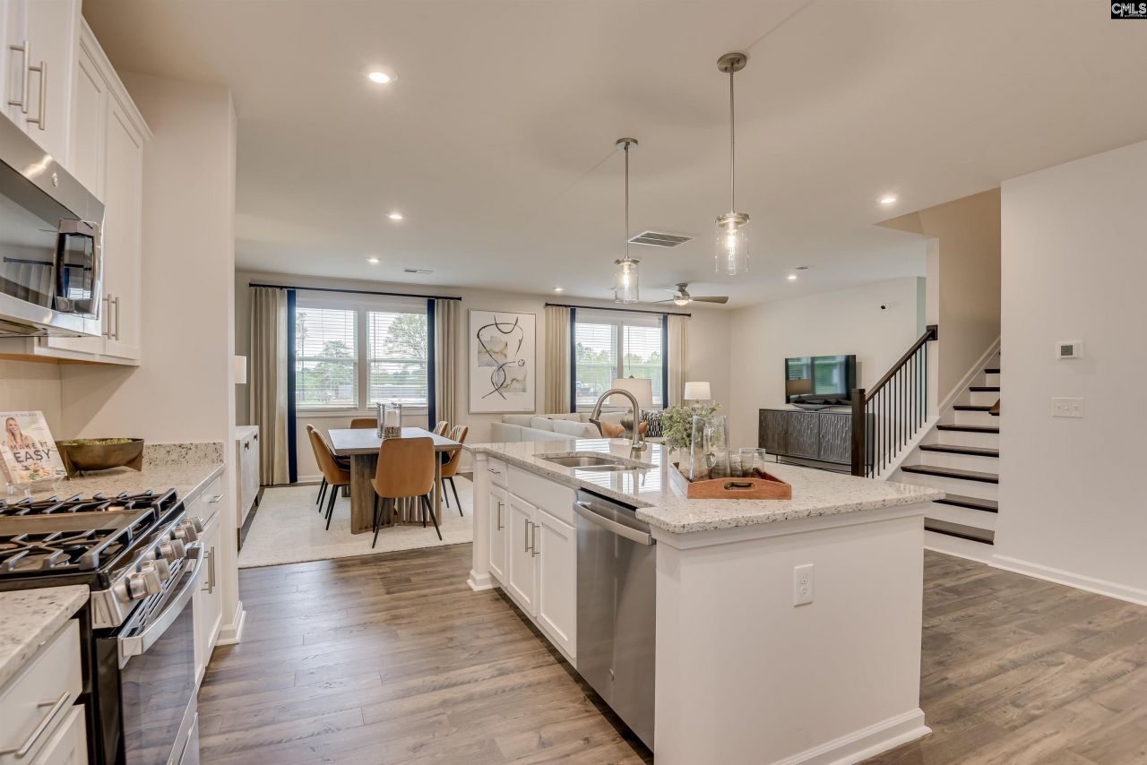 131 Bloomsbury Drive Photo 8