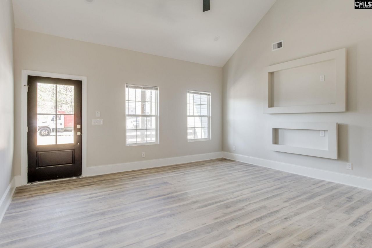 50 Rambling Drive Photo 6