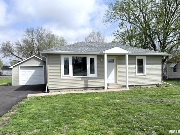 601 Glenway Avenue, Knoxville, IL 61448
