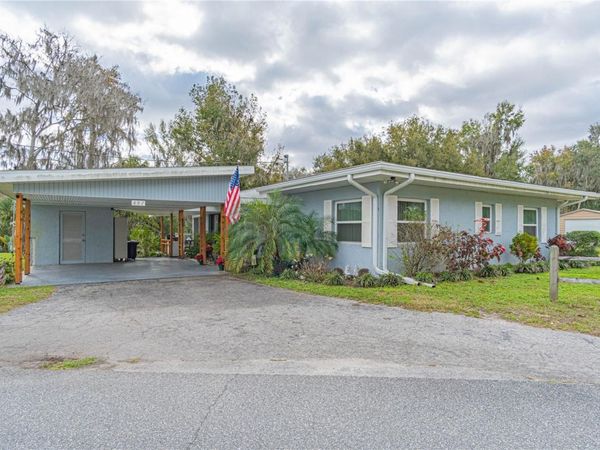 897 CR 454, LAKE PANASOFFKEE, FL 33538