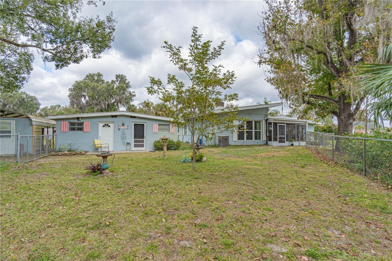 897 Cr 454, Lake Panasoffkee, FL 33538 Photo