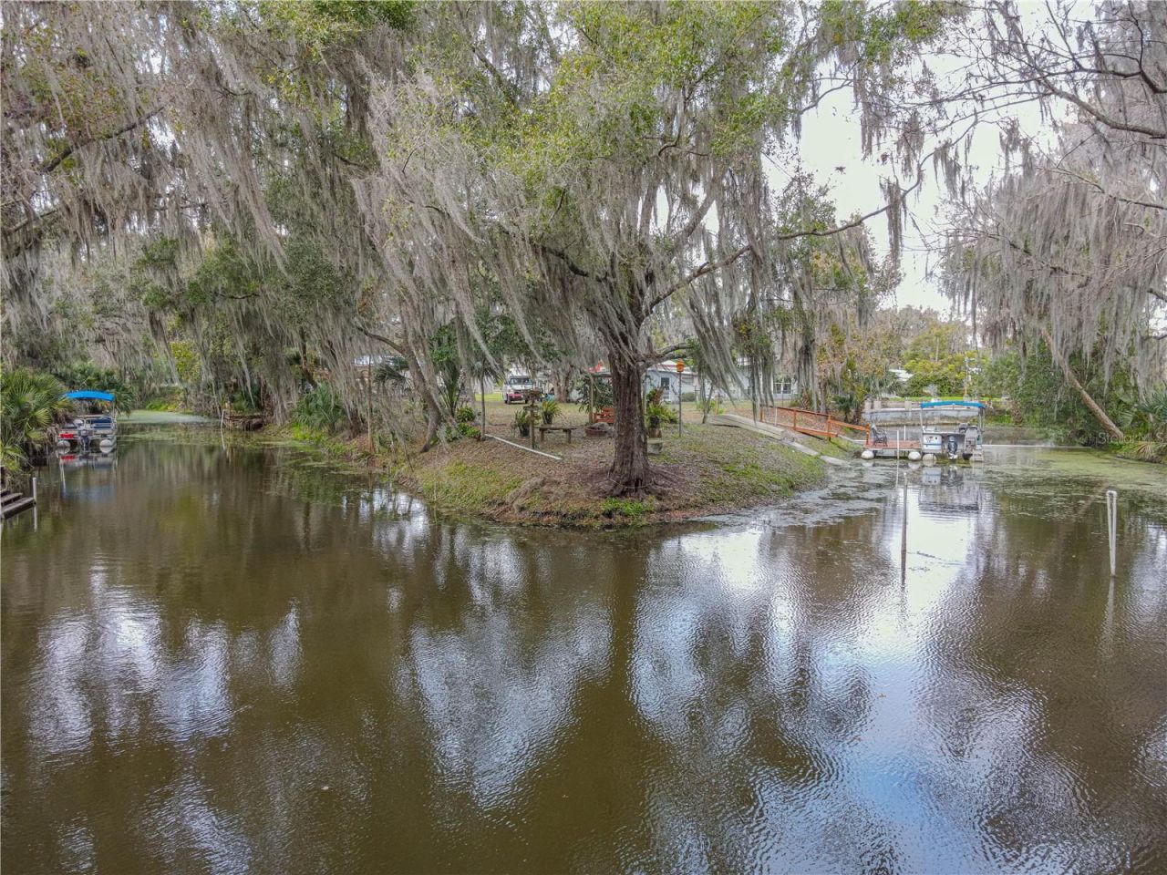 897 Cr 454, Lake Panasoffkee, FL 33538 Photo