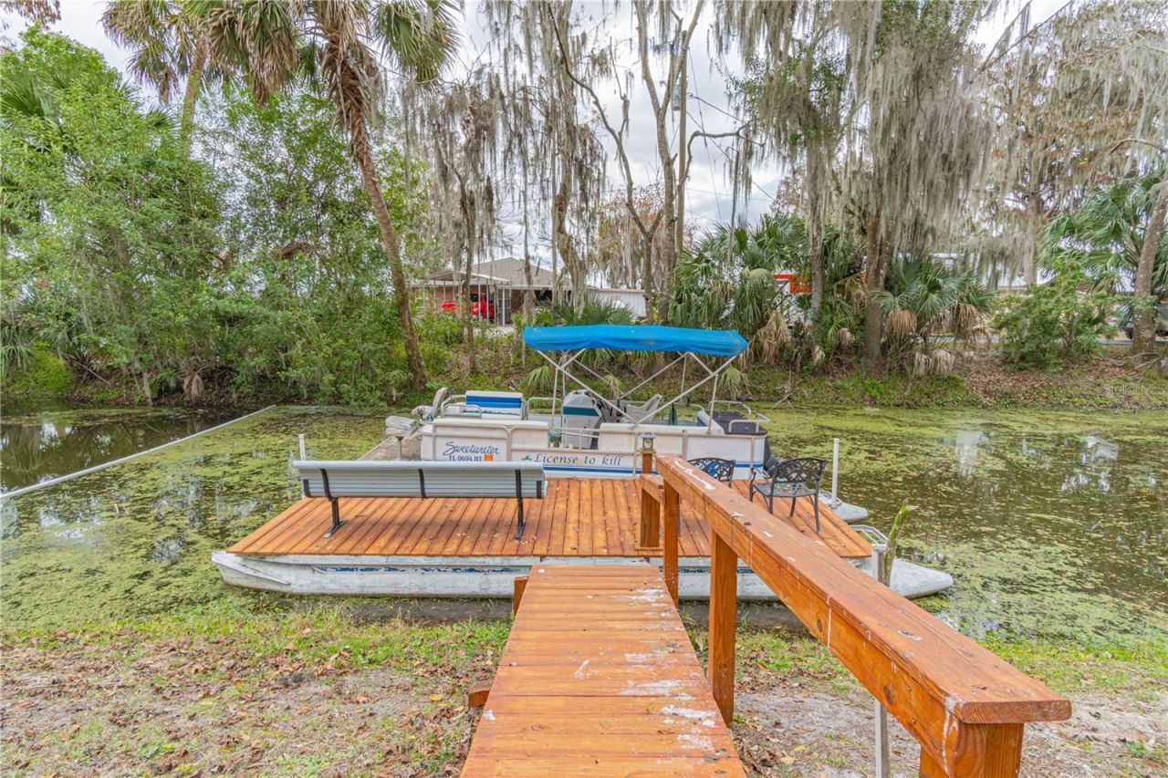 897 Cr 454, Lake Panasoffkee, FL 33538 Photo