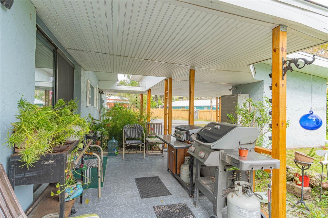 897 Cr 454, Lake Panasoffkee, FL 33538 Photo