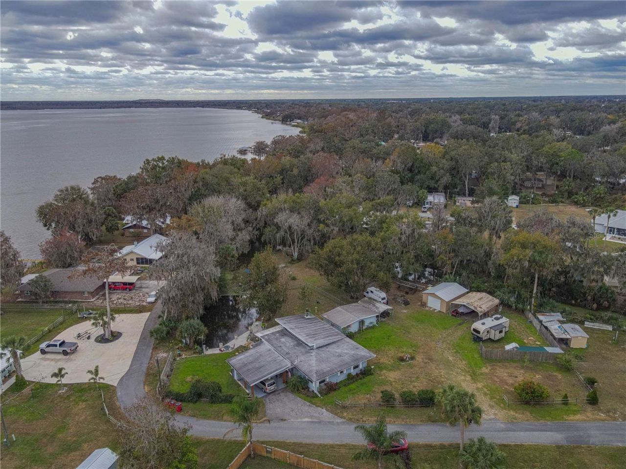 897 Cr 454, Lake Panasoffkee, FL 33538 Photo