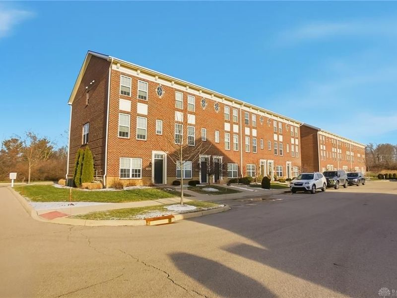 1101 Parklake Row, Springboro, OH 45066 Photo 1