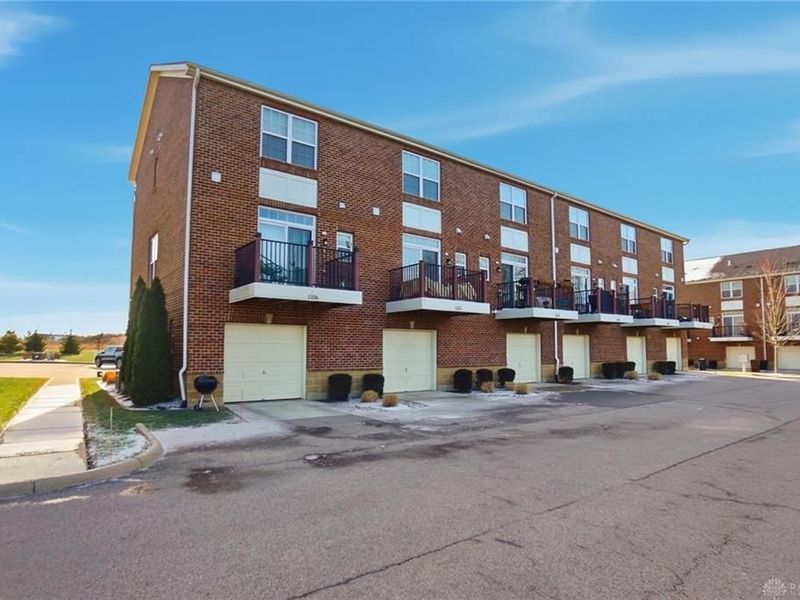 1101 Parklake Row, Springboro, OH 45066 Photo 2