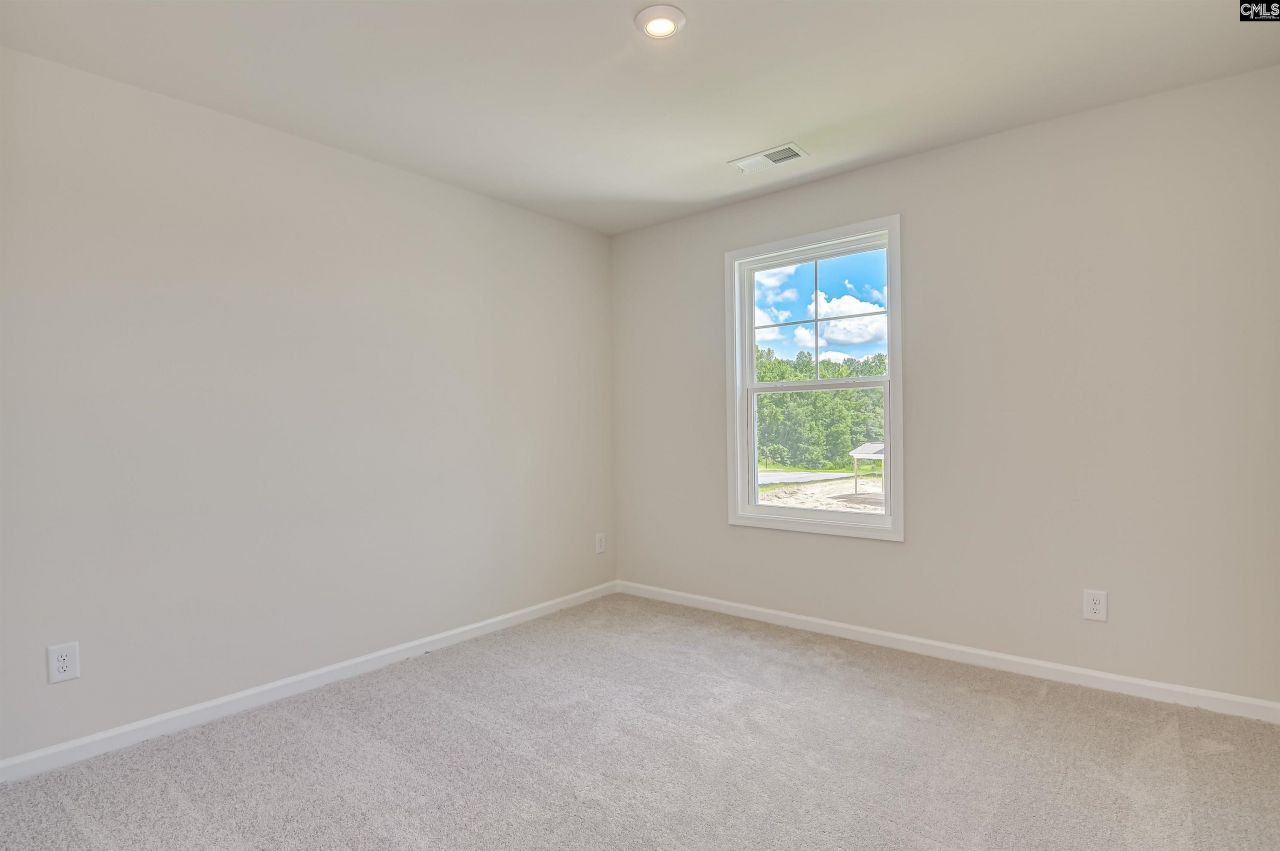 124 Bloomsbury Drive Photo 16