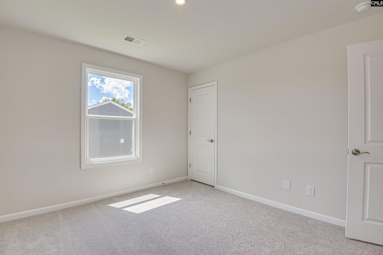 124 Bloomsbury Drive Photo 19