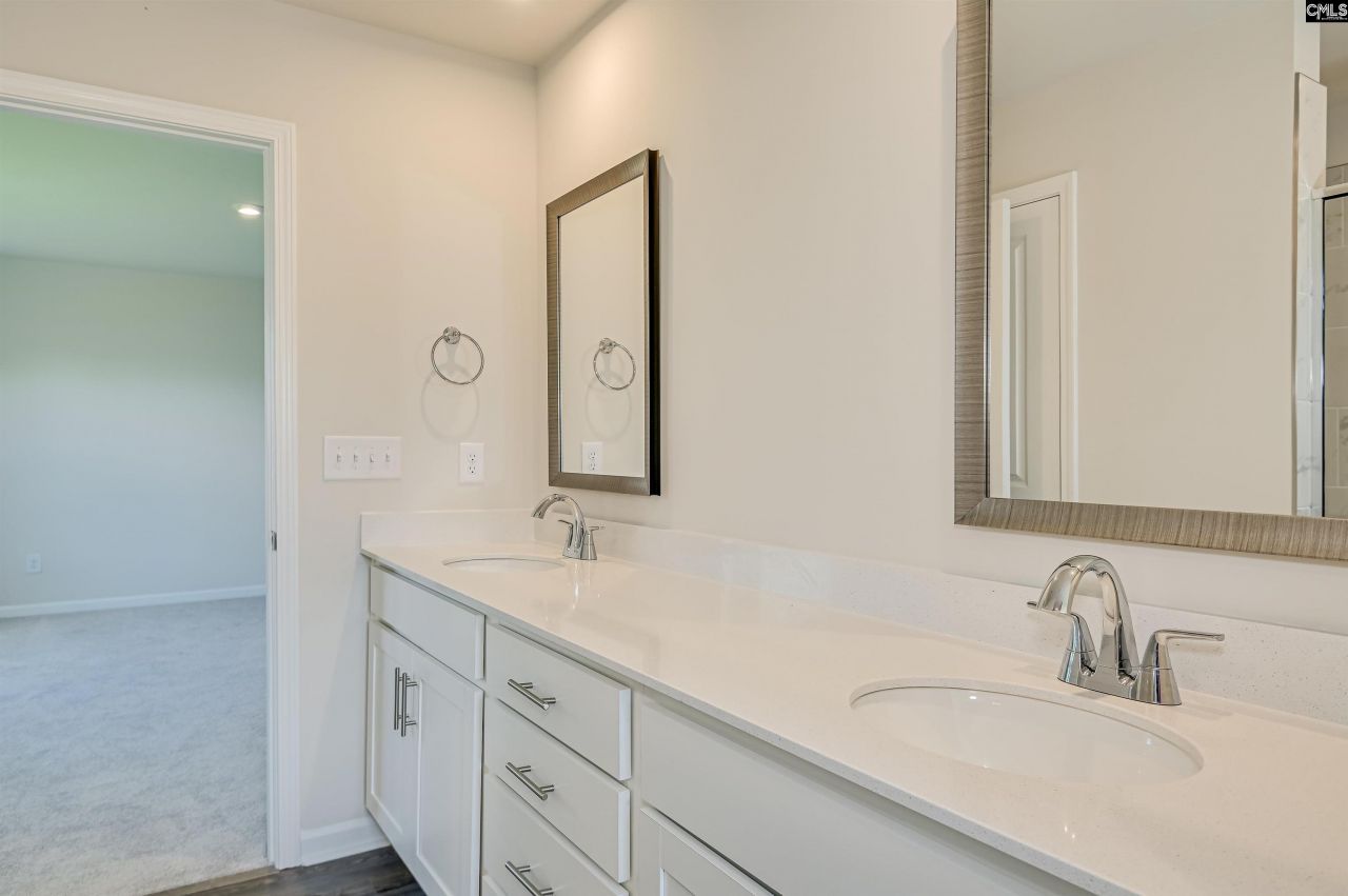 124 Bloomsbury Drive Photo 23