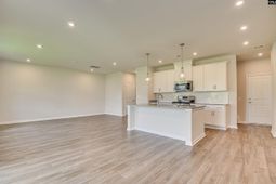 124 Bloomsbury Drive photo 4