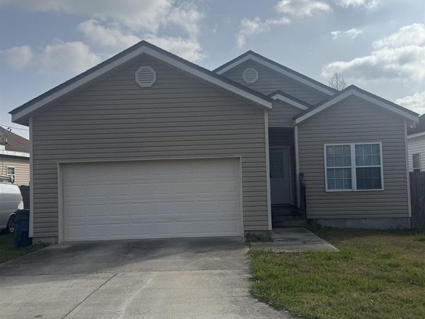 2077 Ravier Ln, St Gabriel, LA 70776