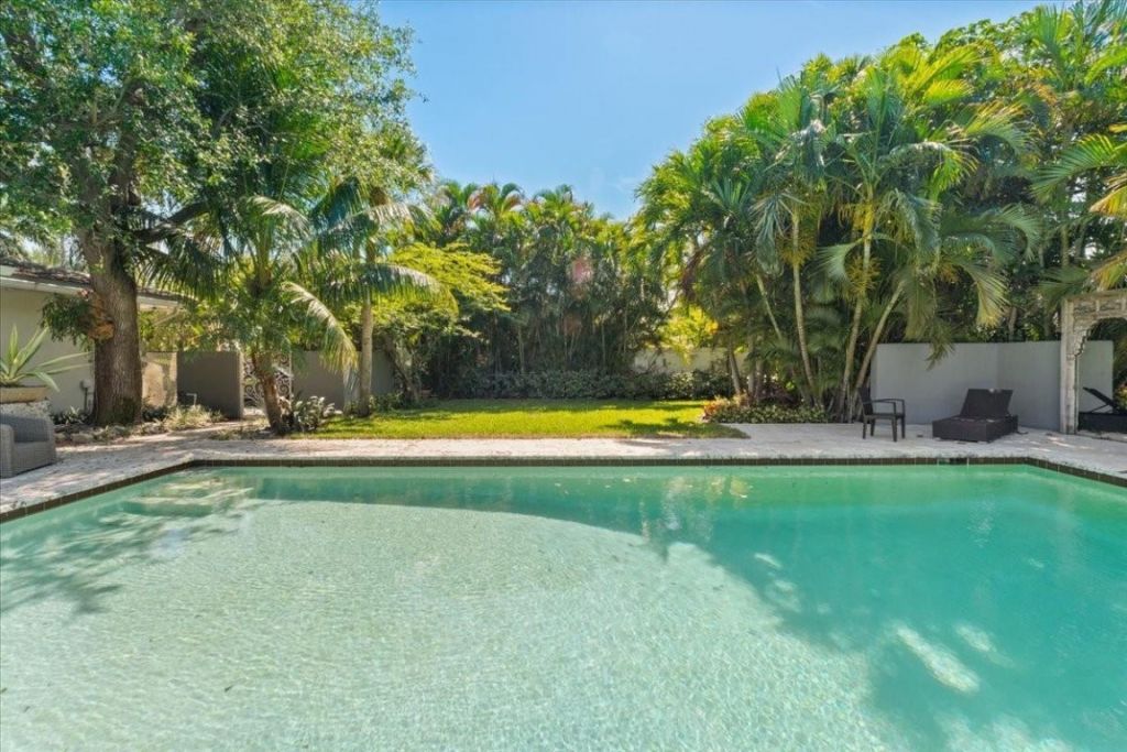 1635 Seabreeze Boulevard, Fort Lauderdale, FL 33316 Photo