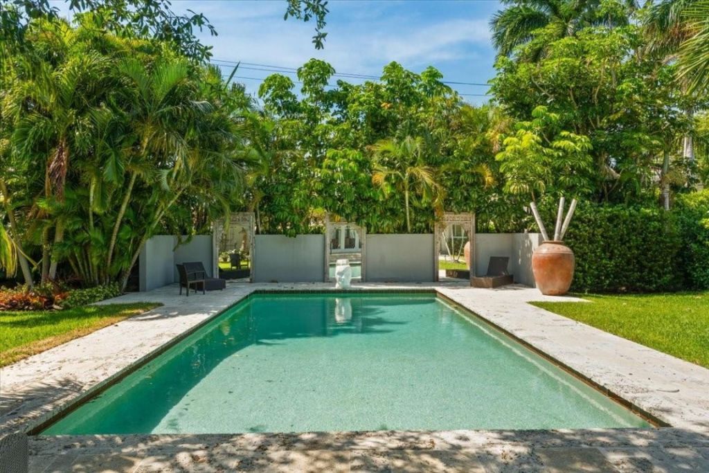 1635 Seabreeze Boulevard, Fort Lauderdale, FL 33316 Photo