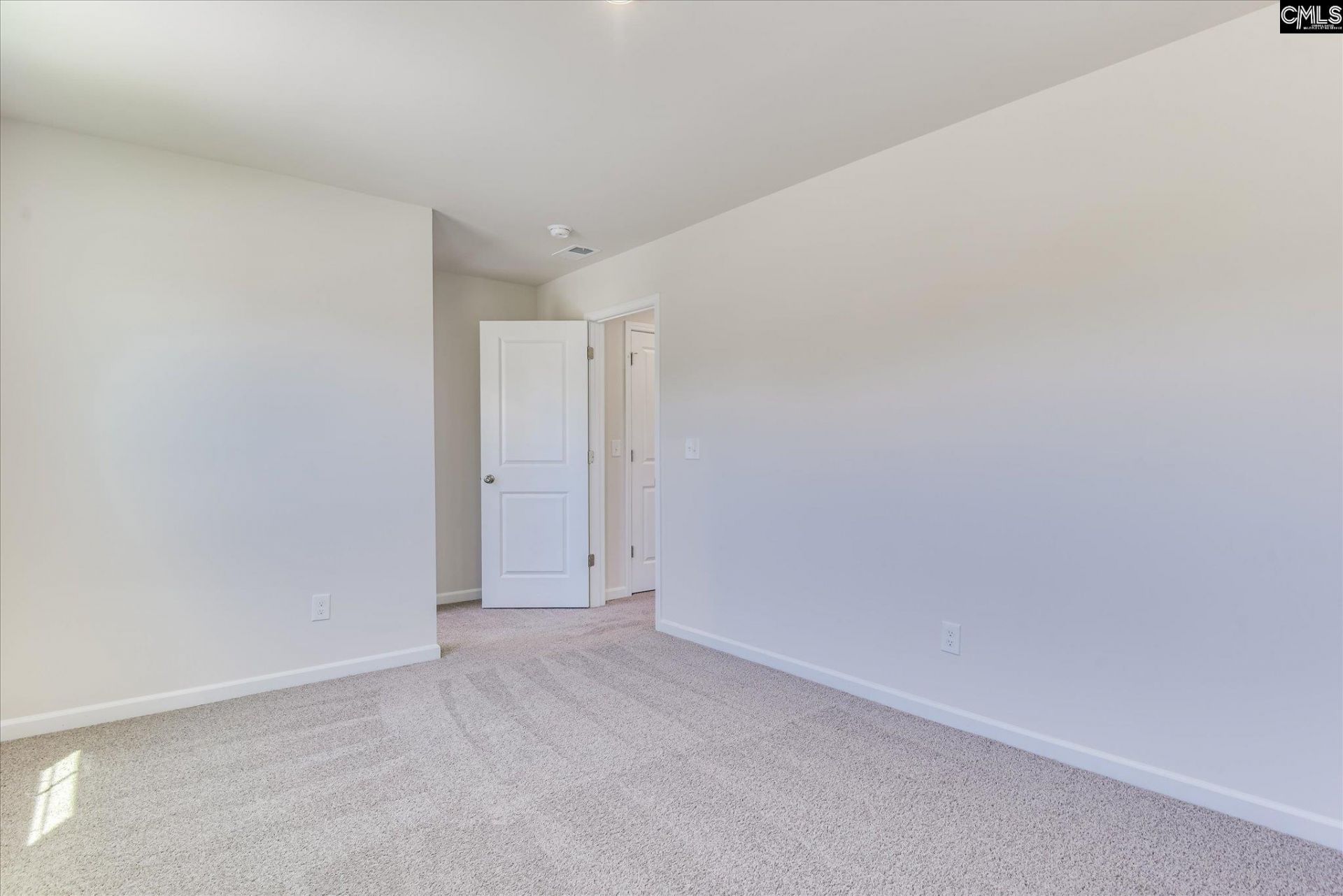 115 Bloomsbury Drive Photo 39