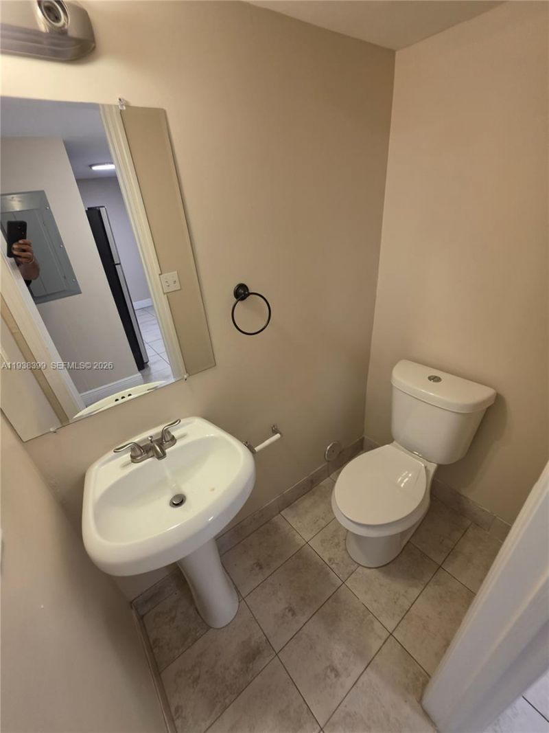 1990 NW 4th Ct, Unit 7, Miami, FL 33136 Photo